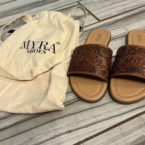 Myra tooled leather sandals slides size 7